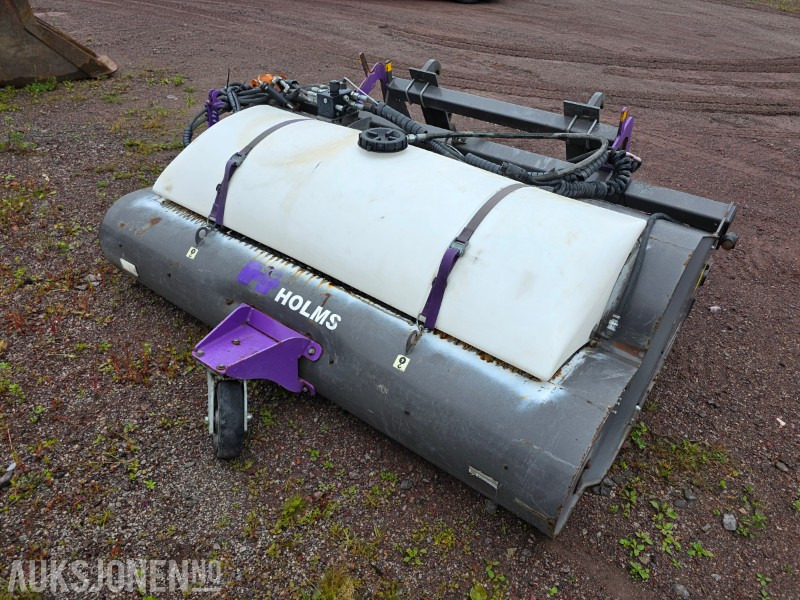 2011 Holms PL-2.15 feiekost med vanntank og klargjort for sidekost - معدات البناء: صورة 2 2011 Holms PL-2.15 feiekost med vanntank og klargjort for sidekost - معدات البناء: صورة 2
