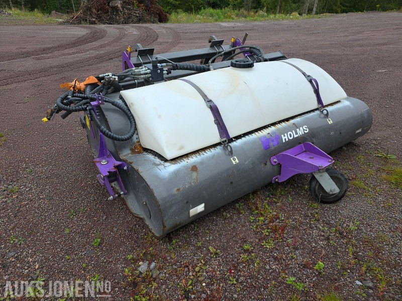 2011 Holms PL-2.15 feiekost med vanntank og klargjort for sidekost - معدات البناء: صورة 1 2011 Holms PL-2.15 feiekost med vanntank og klargjort for sidekost - معدات البناء: صورة 1