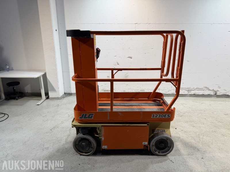 2011 JLG 1230ES Elektrisk mastelift med 5,6 m arbeidshøyde - معدات الوصول: صورة 1 2011 JLG 1230ES Elektrisk mastelift med 5,6 m arbeidshøyde - معدات الوصول: صورة 1