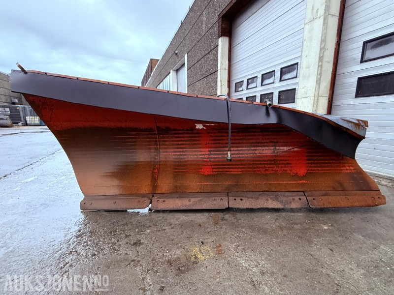 2011 Siljum Mekan Snøskjær Tornado 3700 KK - Volvo BM feste - ملحق - آلات البناء: صورة 2 2011 Siljum Mekan Snøskjær Tornado 3700 KK - Volvo BM feste - ملحق - آلات البناء: صورة 2