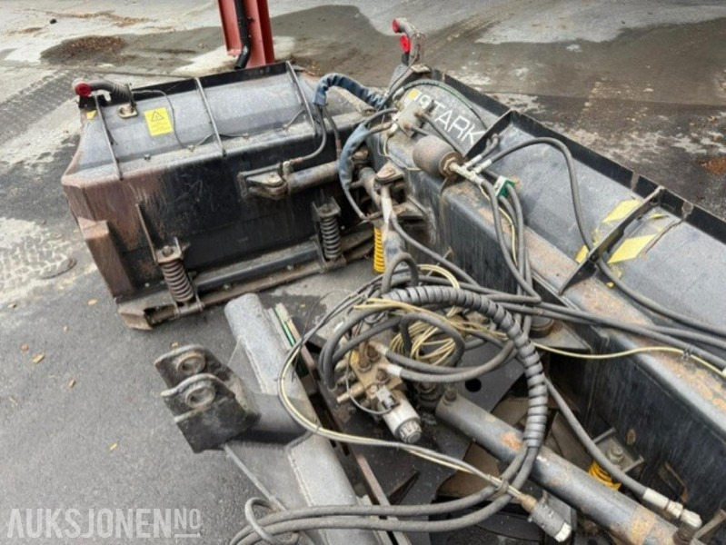 الآلات الزراعية 2011 Stark ua 4800 Stark UA 4800: صورة 7