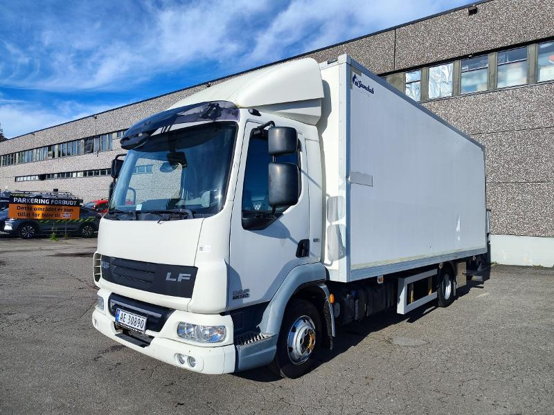 2012 DAF LF 45.180 / Zepro 1500 løftelem / Sidedør på skap - شاحنة مقفلة: صورة 1 2012 DAF LF 45.180 / Zepro 1500 løftelem / Sidedør på skap - شاحنة مقفلة: صورة 1