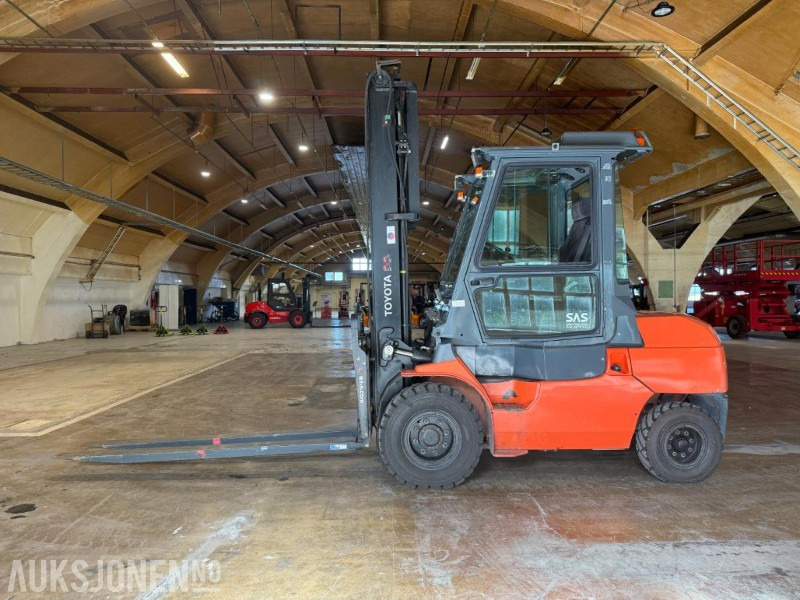 2012 Toyota 42-7FDA50 gaffeltruck- 1506 timer - årskontrollert og godkjent. - معدات المناولة: صورة 2 2012 Toyota 42-7FDA50 gaffeltruck- 1506 timer - årskontrollert og godkjent. - معدات المناولة: صورة 2