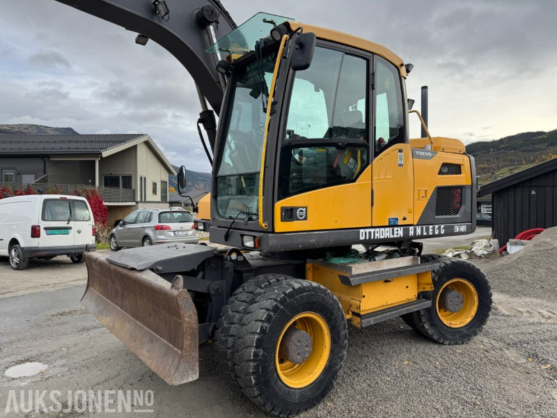 2012 Volvo EW140 D Hjulmaskin TILTROTATOR, 2 SKUFFER, SENTRALSMØRING - حفارة: صورة 3 2012 Volvo EW140 D Hjulmaskin TILTROTATOR, 2 SKUFFER, SENTRALSMØRING - حفارة: صورة 3
