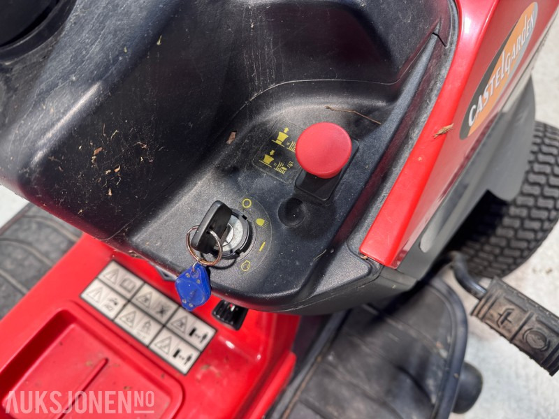 2013 Castelgarden XD 140 sitteklipper med Briggs & Stratton 344cc Motor - الآلات الزراعية: صورة 5 2013 Castelgarden XD 140 sitteklipper med Briggs & Stratton 344cc Motor - الآلات الزراعية: صورة 5