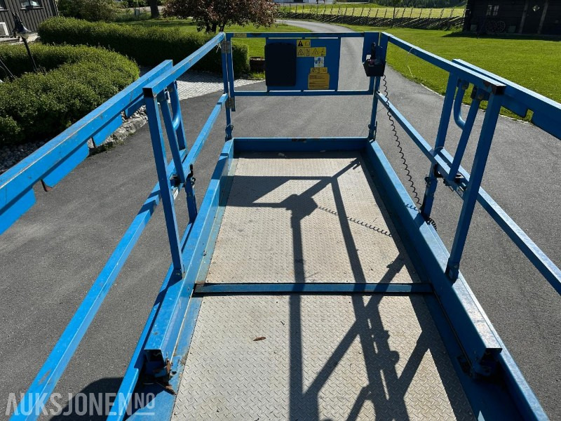 معدات الوصول 2013 Genie GS-3369DC - Terrenggående sakselift: صورة 17