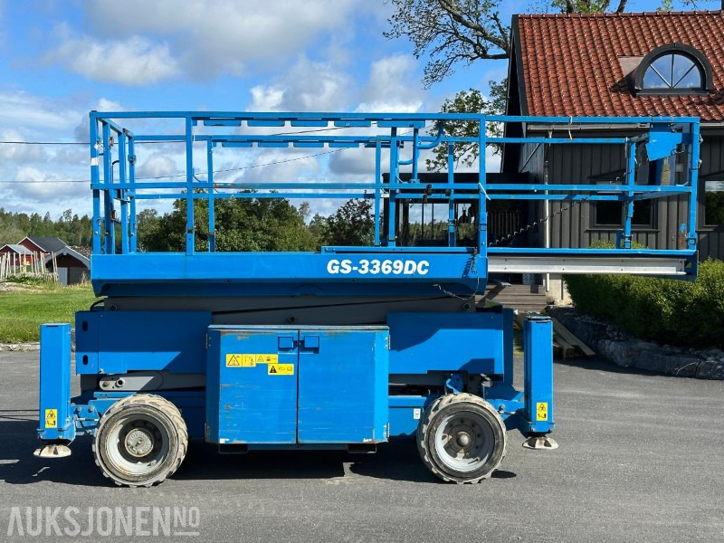 معدات الوصول 2013 Genie GS-3369DC - Terrenggående sakselift: صورة 6