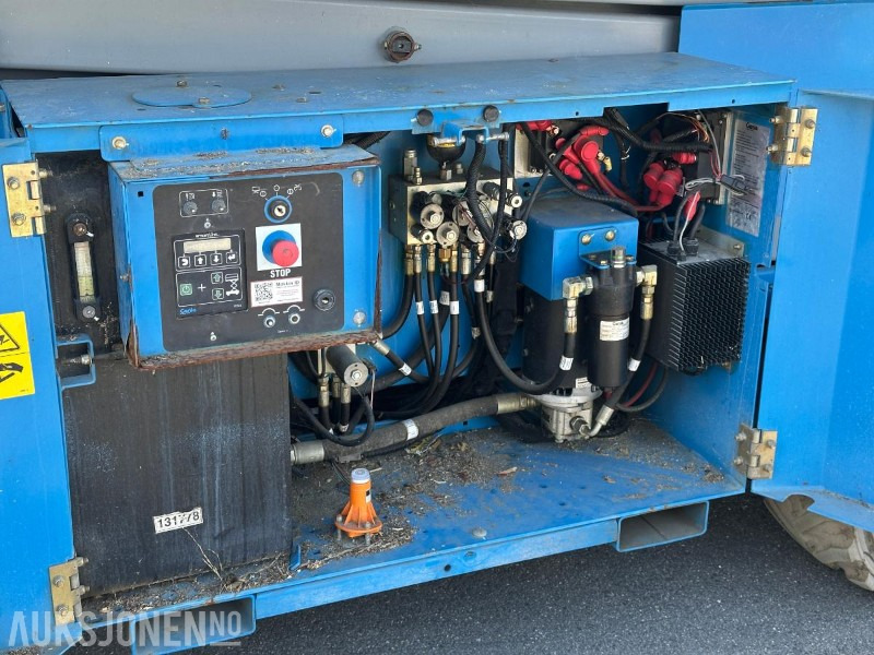 معدات الوصول 2013 Genie GS-3369DC - Terrenggående sakselift: صورة 14