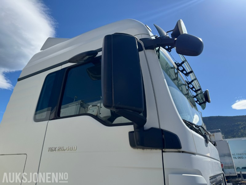 2013 MAN TGX 26.480 chassis med containerfester - شاحنات الحاويات / جسم علوي قابل للتغيير شاحنة: صورة 5 2013 MAN TGX 26.480 chassis med containerfester - شاحنات الحاويات / جسم علوي قابل للتغيير شاحنة: صورة 5