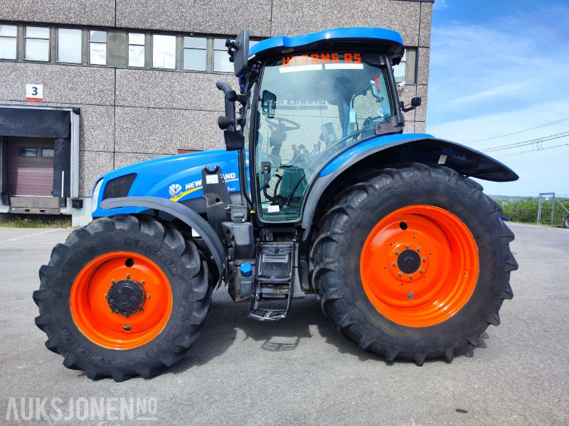 2013 New Holland T6.160 – 150 hk – Brøyteplate – Klar for nye oppdrag! - جرار: صورة 1 2013 New Holland T6.160 – 150 hk – Brøyteplate – Klar for nye oppdrag! - جرار: صورة 1