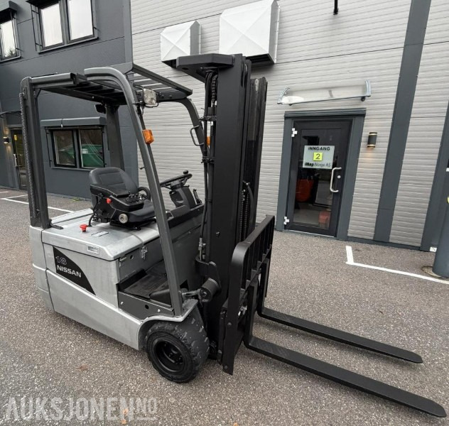 2013 Nissan AG1N1L18Q elektrisk truck Hydraulisk sideskift - معدات المناولة: صورة 2 2013 Nissan AG1N1L18Q elektrisk truck Hydraulisk sideskift - معدات المناولة: صورة 2