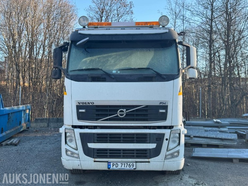 2013 Volvo FH 62RB kranbil / HIAB kran / 28 tonnmeter - شاحنة كرين: صورة 2 2013 Volvo FH 62RB kranbil / HIAB kran / 28 tonnmeter - شاحنة كرين: صورة 2