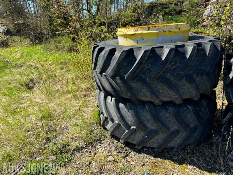 2013 tvillinghjul 650/65R38 - الآلات الزراعية: صورة 1 2013 tvillinghjul 650/65R38 - الآلات الزراعية: صورة 1