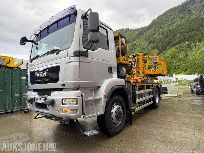 2014 MAN TGM 18.340 Normet Esslift 810 liftbil - 15 888 km - آلية المنفعة/ مركبة خاصة: صورة 1 2014 MAN TGM 18.340 Normet Esslift 810 liftbil - 15 888 km - آلية المنفعة/ مركبة خاصة: صورة 1