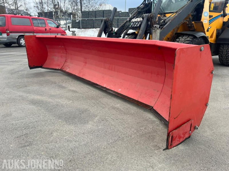 2014 Tokvam snøskjær til kunstgressbaner. - الآلات الزراعية: صورة 1 2014 Tokvam snøskjær til kunstgressbaner. - الآلات الزراعية: صورة 1