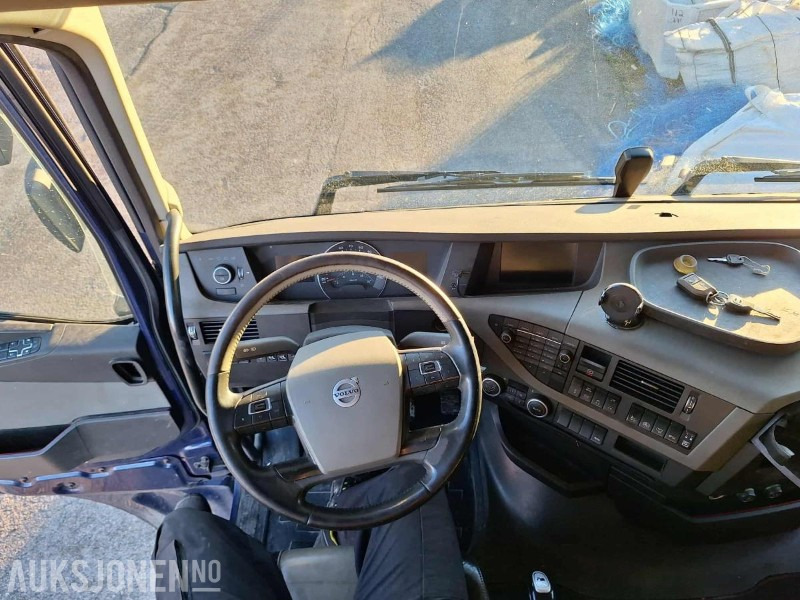 2014 Volvo FH540 6X2 Skapbil - Full sideåpning - Strøere - VBG - 697.000KM - شاحنة مقفلة: صورة 4 2014 Volvo FH540 6X2 Skapbil - Full sideåpning - Strøere - VBG - 697.000KM - شاحنة مقفلة: صورة 4