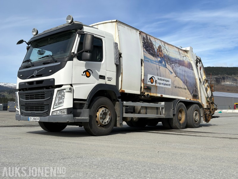 2014 Volvo FM 420 renovasjonsbil med 2-kammers løsning - شاحنة النفايات: صورة 1 2014 Volvo FM 420 renovasjonsbil med 2-kammers løsning - شاحنة النفايات: صورة 1