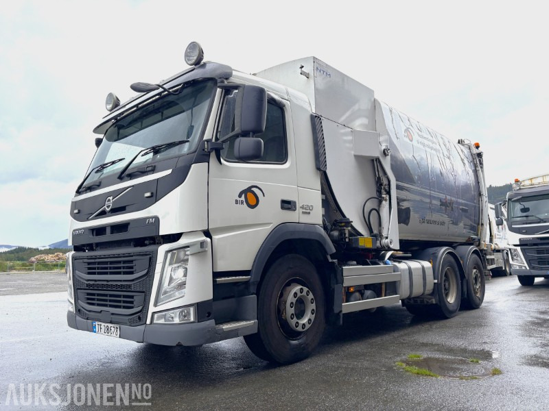 2014 Volvo FM420 EURO 6 sidelaster / komprimatorbil / renovasjonsbil - leveres med ny EU godkjenning - شاحنة النفايات: صورة 1 2014 Volvo FM420 EURO 6 sidelaster / komprimatorbil / renovasjonsbil - leveres med ny EU godkjenning - شاحنة النفايات: صورة 1