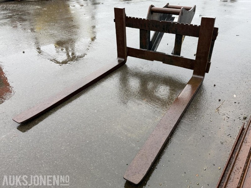 2015 Engcon GH1000 Pallegaffel S50 feste - Maks 2900kg - ملحق - آلات البناء: صورة 1 2015 Engcon GH1000 Pallegaffel S50 feste - Maks 2900kg - ملحق - آلات البناء: صورة 1