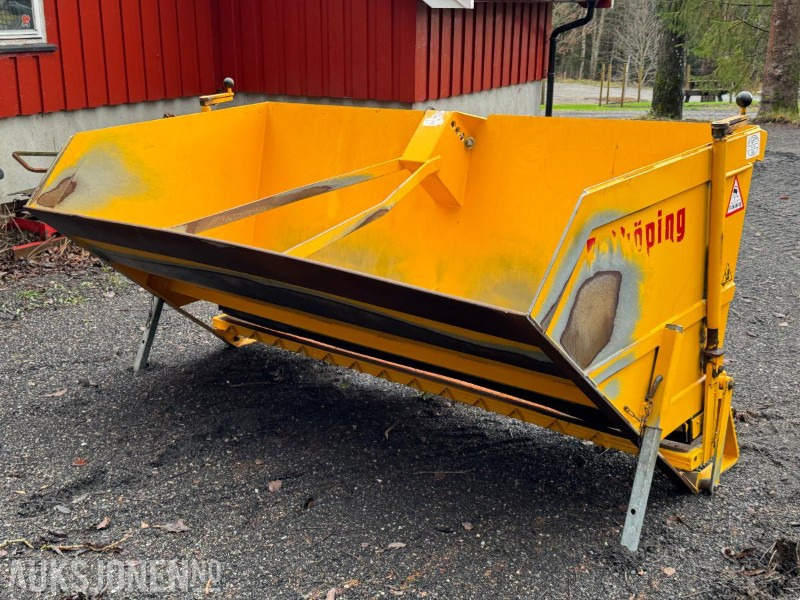 2015 Falköping S-25 strøkasse / 2,5 m3 - الآلات الزراعية: صورة 1 2015 Falköping S-25 strøkasse / 2,5 m3 - الآلات الزراعية: صورة 1