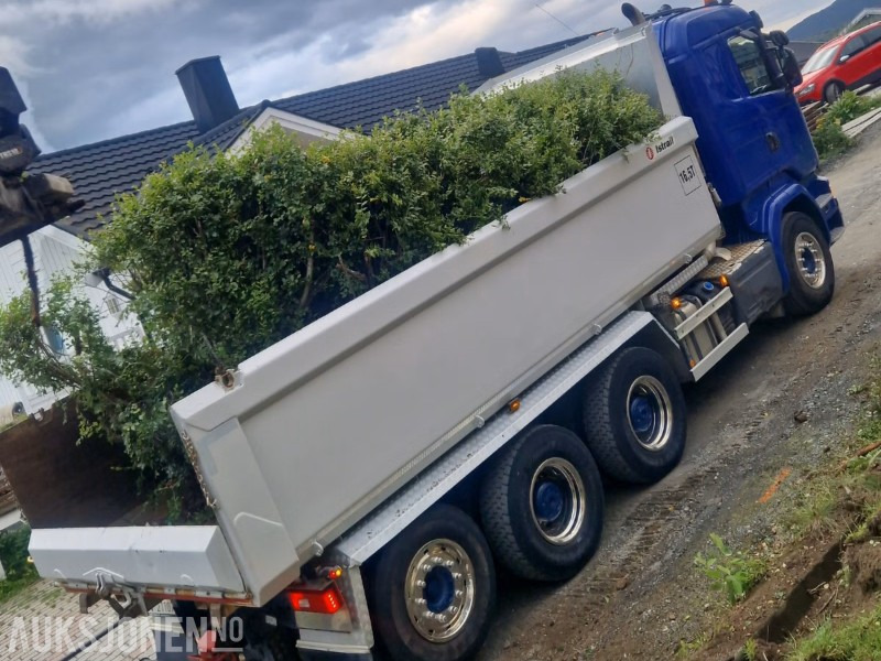 2015 Scania R580 Tippbil - Euro6 - 8X4 - 483 000km - شاحنة قلاب: صورة 4 2015 Scania R580 Tippbil - Euro6 - 8X4 - 483 000km - شاحنة قلاب: صورة 4