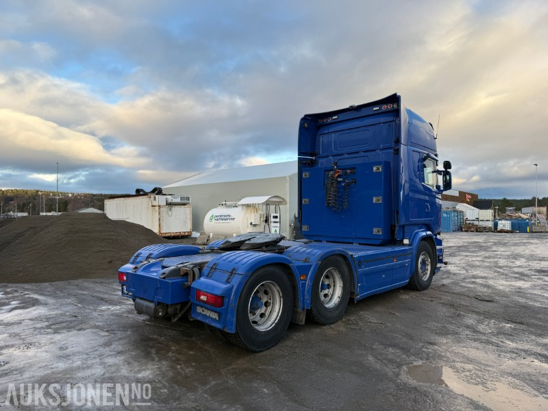 2015 Scania R730 Euro6T 6x4 Påkostet - Brøyterigget - Tipphydraulikk - Sprederhydraulikk - 675 643km - وحدة جر: صورة 5 2015 Scania R730 Euro6T 6x4 Påkostet - Brøyterigget - Tipphydraulikk - Sprederhydraulikk - 675 643km - وحدة جر: صورة 5