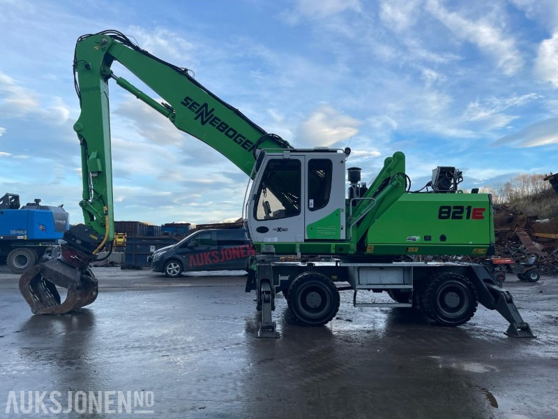 2015 Sennebogen 821M Hjulgraver med hevbar hytte, roterende sorterings klype, leveres med ny sertifisering - حفارة: صورة 3 2015 Sennebogen 821M Hjulgraver med hevbar hytte, roterende sorterings klype, leveres med ny sertifisering - حفارة: صورة 3