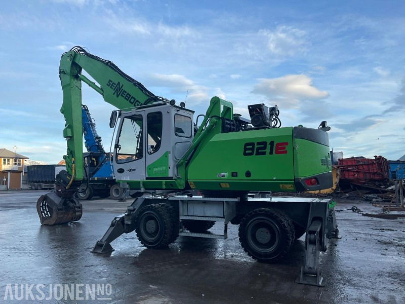 2015 Sennebogen 821M Hjulgraver med hevbar hytte, roterende sorterings klype, leveres med ny sertifisering - حفارة: صورة 4 2015 Sennebogen 821M Hjulgraver med hevbar hytte, roterende sorterings klype, leveres med ny sertifisering - حفارة: صورة 4