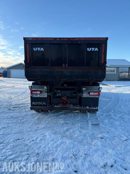 2015 Volvo FH16 6X4 540 Tippbil - Brøyterigget - Skjær - 403000KM - شاحنة قلاب: صورة 5 2015 Volvo FH16 6X4 540 Tippbil - Brøyterigget - Skjær - 403000KM - شاحنة قلاب: صورة 5