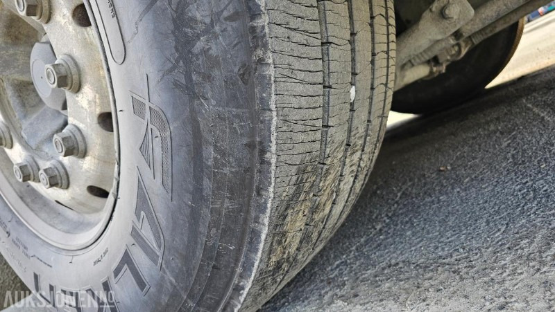 شاحنة قلاب 2015 Volvo FH540 6X2 brøyterigget med Norslep tippkasse og asfaltbalje: صورة 8