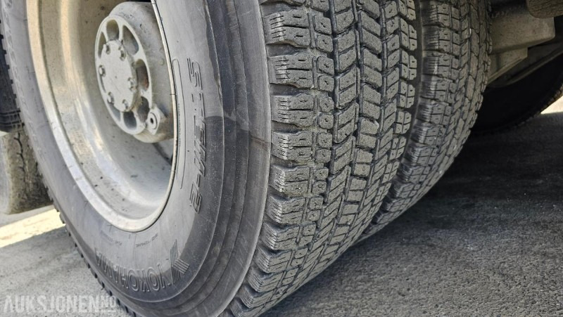 شاحنة قلاب 2015 Volvo FH540 6X2 brøyterigget med Norslep tippkasse og asfaltbalje: صورة 9