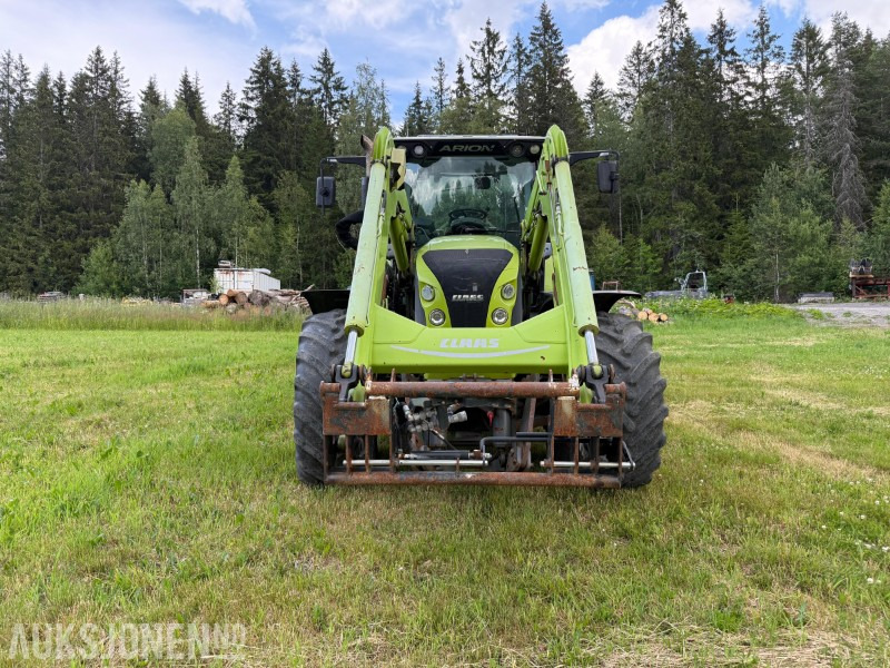 2016 Claas Arion 650 med frontlaster, lysrigg, 2-seter, 50 Km/t, stor service - جرار: صورة 2 2016 Claas Arion 650 med frontlaster, lysrigg, 2-seter, 50 Km/t, stor service - جرار: صورة 2
