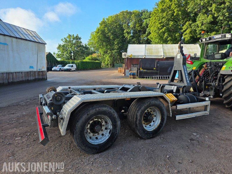 2016 STRONGA HOOKLOADA STRONGA Kroktilhenger - Tillatt totaltvekt 22000 kg - الآلات الزراعية: صورة 4 2016 STRONGA HOOKLOADA STRONGA Kroktilhenger - Tillatt totaltvekt 22000 kg - الآلات الزراعية: صورة 4