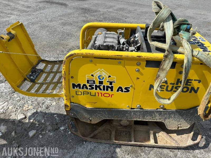 2016 Wacker Neuson DPU110rLem970 - 142 timer - VIBROPLATE - مدحلة: صورة 3 2016 Wacker Neuson DPU110rLem970 - 142 timer - VIBROPLATE - مدحلة: صورة 3