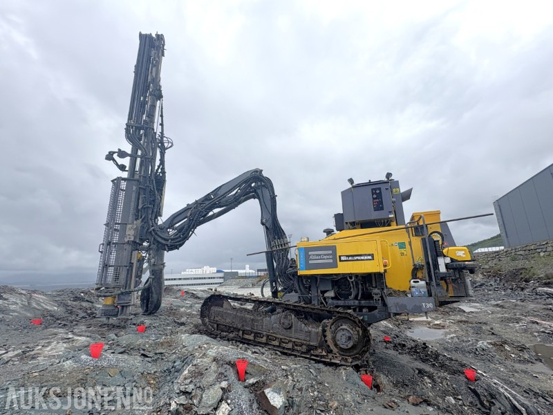 2017 Atlas Copco Flexiroc T30R-03 - 4 574 motortimer - 1 416 hammertimer - برج الحفر: صورة 4 2017 Atlas Copco Flexiroc T30R-03 - 4 574 motortimer - 1 416 hammertimer - برج الحفر: صورة 4