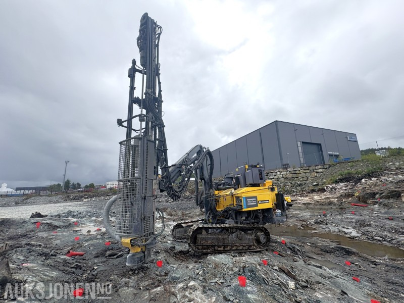 2017 Atlas Copco Flexiroc T30R-03 - 4 574 motortimer - 1 416 hammertimer - برج الحفر: صورة 1 2017 Atlas Copco Flexiroc T30R-03 - 4 574 motortimer - 1 416 hammertimer - برج الحفر: صورة 1