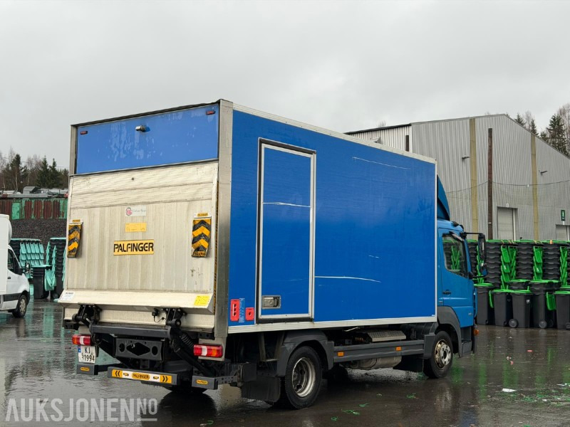 2017 Mercedes-Benz ATEGO 818 L skapbil | Palfinger lift | Ulefoss skap - شاحنة مقفلة: صورة 5 2017 Mercedes-Benz ATEGO 818 L skapbil | Palfinger lift | Ulefoss skap - شاحنة مقفلة: صورة 5