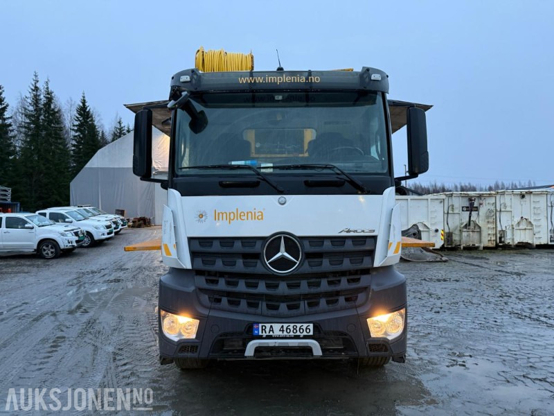 2017 Mercedes-Benz Arocs 3235 8x4, Injeksjonsrigg AMV, EURO 6, påmontert kran - آلية المنفعة/ مركبة خاصة: صورة 2 2017 Mercedes-Benz Arocs 3235 8x4, Injeksjonsrigg AMV, EURO 6, påmontert kran - آلية المنفعة/ مركبة خاصة: صورة 2