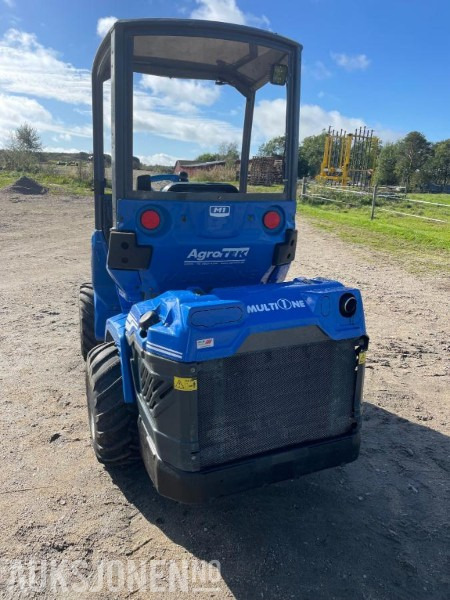 2017 Multione 7.3S minilaster - 4WD. - شيول صغير: صورة 5 2017 Multione 7.3S minilaster - 4WD. - شيول صغير: صورة 5