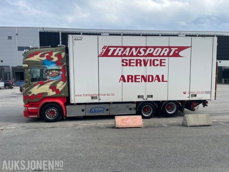 2017 Scania R-580 Ekeriskap m/full sideåpning og 2t bakløfter - شاحنة مقفلة: صورة 5 2017 Scania R-580 Ekeriskap m/full sideåpning og 2t bakløfter - شاحنة مقفلة: صورة 5