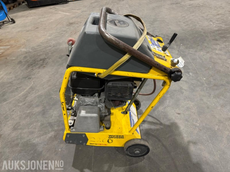 2017 Wacker Neuson BFS 1345 asfalt- og betongsag - ملحق - آلات البناء: صورة 2 2017 Wacker Neuson BFS 1345 asfalt- og betongsag - ملحق - آلات البناء: صورة 2
