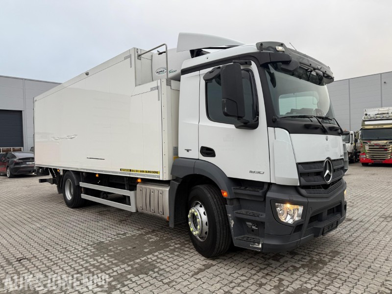2018 Mercedes-Benz Antos 1830 skapbil, med kjøling, 360-kamera, baklem, multiratt, dab, fjernkontroll - شاحنة مقفلة: صورة 3 2018 Mercedes-Benz Antos 1830 skapbil, med kjøling, 360-kamera, baklem, multiratt, dab, fjernkontroll - شاحنة مقفلة: صورة 3