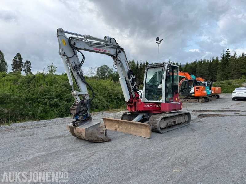 2018 Takeuchi TB280FR – 8,5-tonns gravemaskin med Side-to-Side Boom, tilt, sentralsmøring og 2 skuffer - حفارة: صورة 2 2018 Takeuchi TB280FR – 8,5-tonns gravemaskin med Side-to-Side Boom, tilt, sentralsmøring og 2 skuffer - حفارة: صورة 2