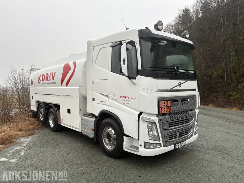 2018 Volvo FH 540 6x2 tankbil - HMK Bilcon - Lav km - شاحنة صهريج: صورة 3 2018 Volvo FH 540 6x2 tankbil - HMK Bilcon - Lav km - شاحنة صهريج: صورة 3