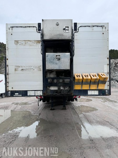 2019 Carnehl CSTV 40-60 - 4 akslet maskinsemi - Manuelt uttrekk - Hydraulisk bredding - Støttelabber bak - Fjernstyring - عربة مقطورة: صورة 2 2019 Carnehl CSTV 40-60 - 4 akslet maskinsemi - Manuelt uttrekk - Hydraulisk bredding - Støttelabber bak - Fjernstyring - عربة مقطورة: صورة 2