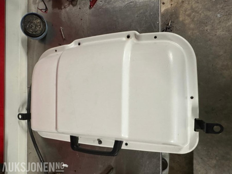 2019 Gps Valtra - GPS antenne - Stått på Valtra T234 - الآلات الزراعية: صورة 1 2019 Gps Valtra - GPS antenne - Stått på Valtra T234 - الآلات الزراعية: صورة 1