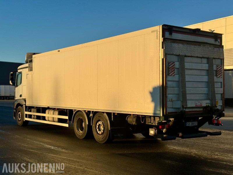 2019 Mercedes-Benz Actros 2545 L 6x2 Kjølebil - Eu-godkjent til 06/26 - Km: 193419 - شاحنة مقفلة: صورة 4 2019 Mercedes-Benz Actros 2545 L 6x2 Kjølebil - Eu-godkjent til 06/26 - Km: 193419 - شاحنة مقفلة: صورة 4