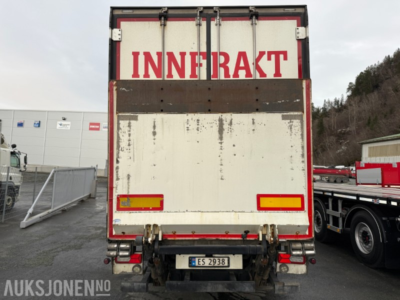 2019 Schmitz CARGOBULL thermo semi med bommer og bakløft - عربة مقطورة: صورة 4 2019 Schmitz CARGOBULL thermo semi med bommer og bakløft - عربة مقطورة: صورة 4