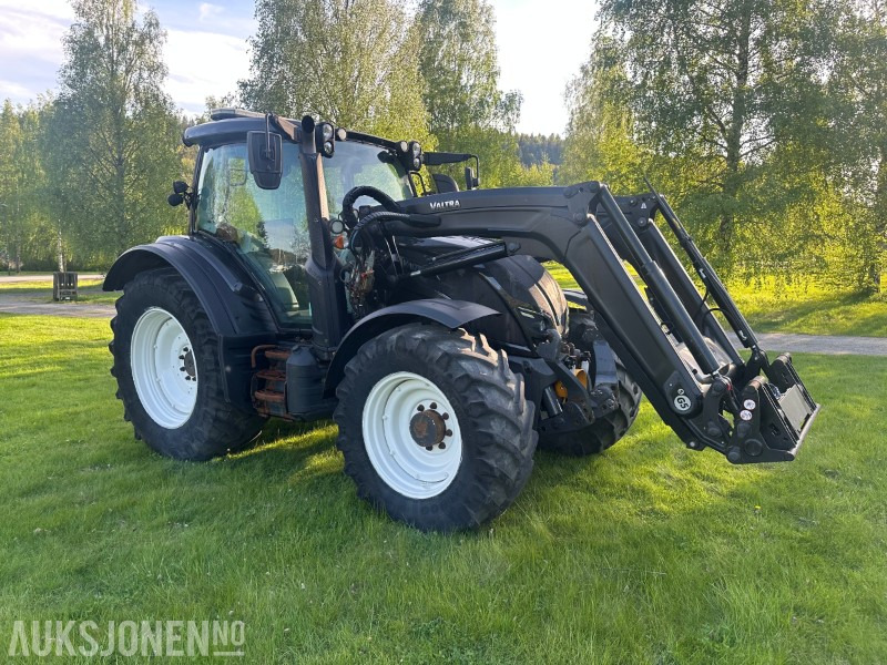 2019 Valtra N174 med frontlaster og mye utstyr - جرار: صورة 2 2019 Valtra N174 med frontlaster og mye utstyr - جرار: صورة 2