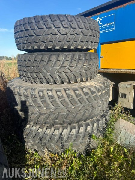 2020 Nokian tri dekk og felg Nokian tri - الآلات الزراعية: صورة 1 2020 Nokian tri dekk og felg Nokian tri - الآلات الزراعية: صورة 1
